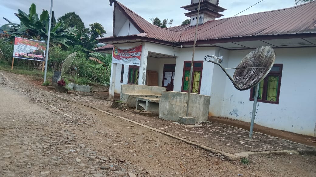 Pj Kepala Desa Pagindar Diduga Pilih Kasih dalam Penyaluran BLT Dana Desa