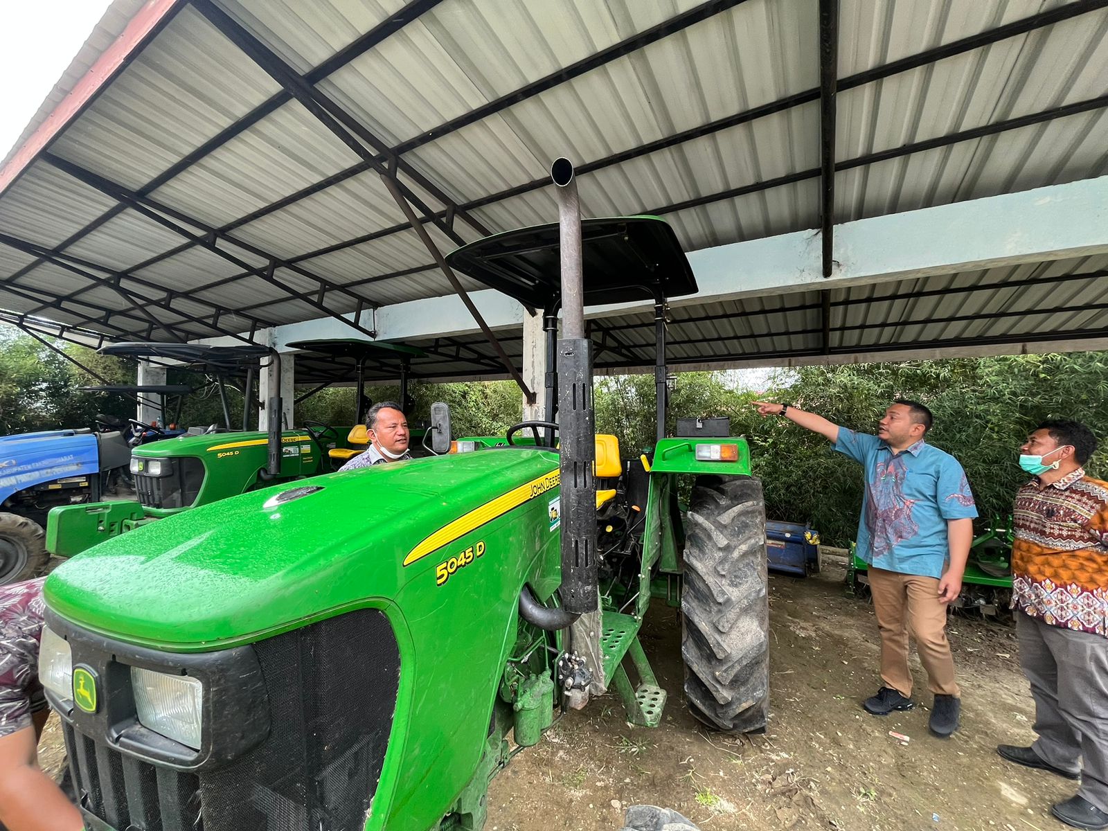 BUPATI PAKPAK BHARAT KUNJUNGI KANTOR DINAS KETAHANAN PANGAN DAN PERTANIAN