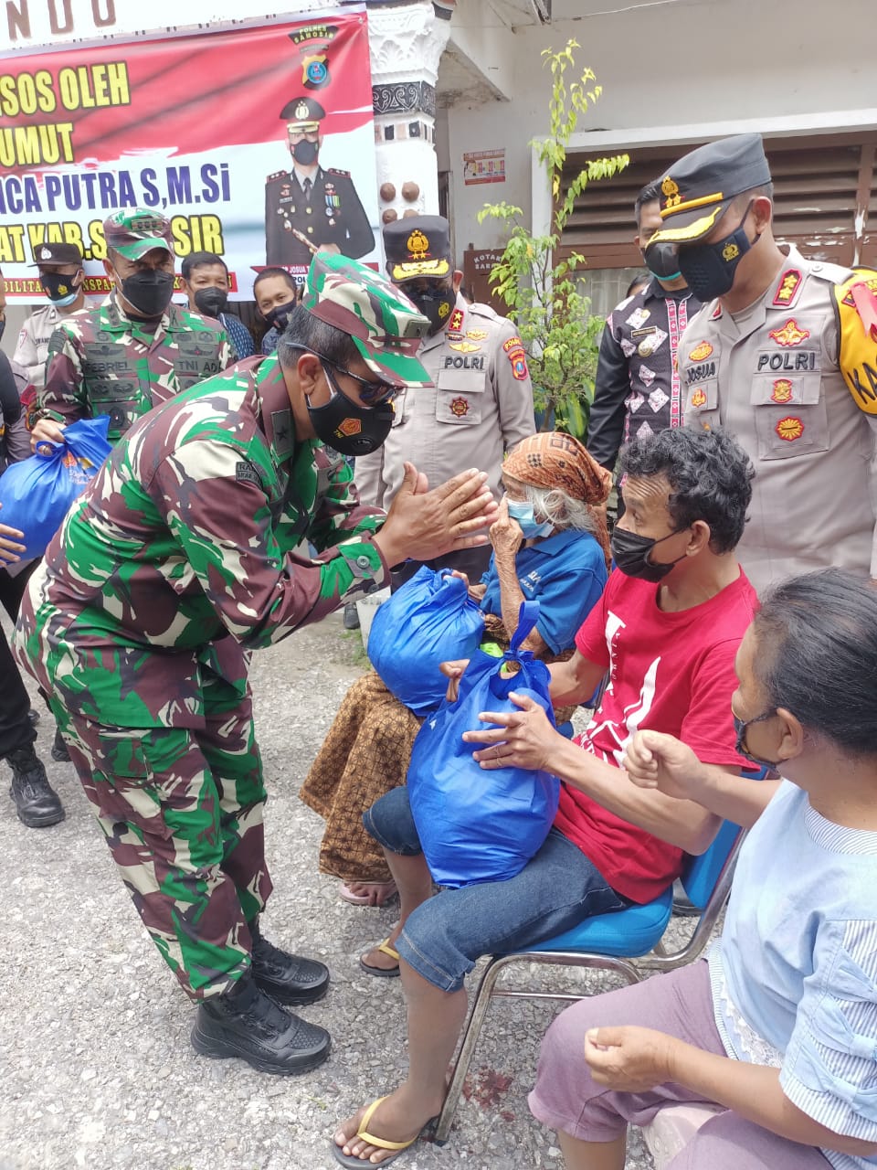 Tinjau Pelaksanaan Vaksinasi, Kapolda Sumut : Samosir Siap Hadapi Wisatawan