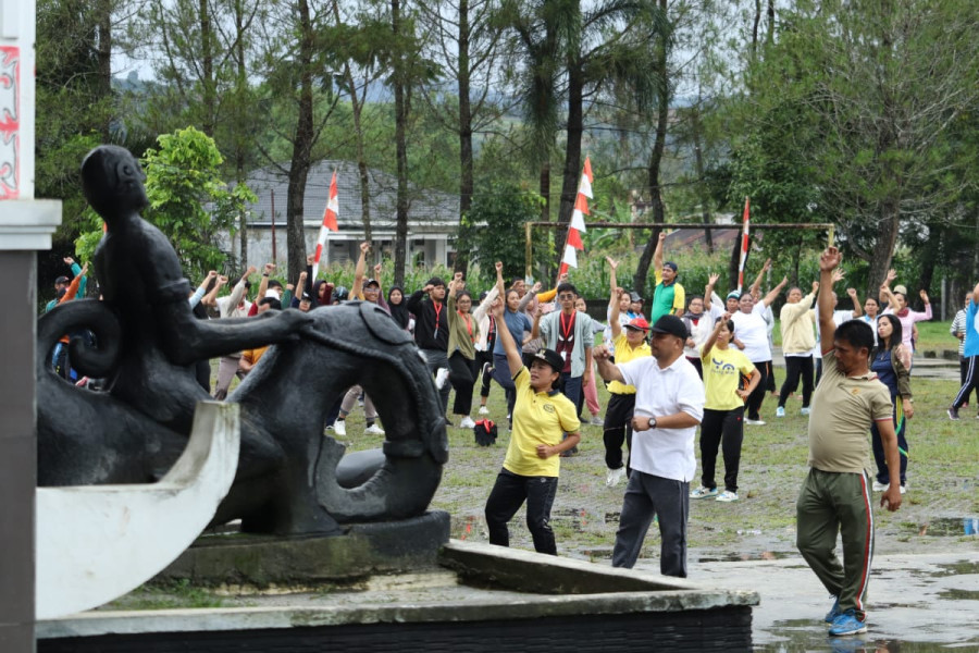 HUT Pakpak Bharat Yang Ke -20 Tahun Kecamatan Salak Laksanakan Senam Massal
