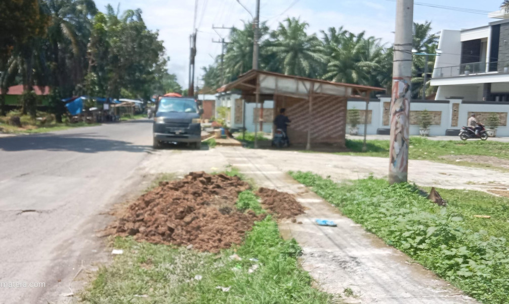 Proyek Galian Jaringan Kabel Telkom Di Tanjung Jati Resahkan Warga