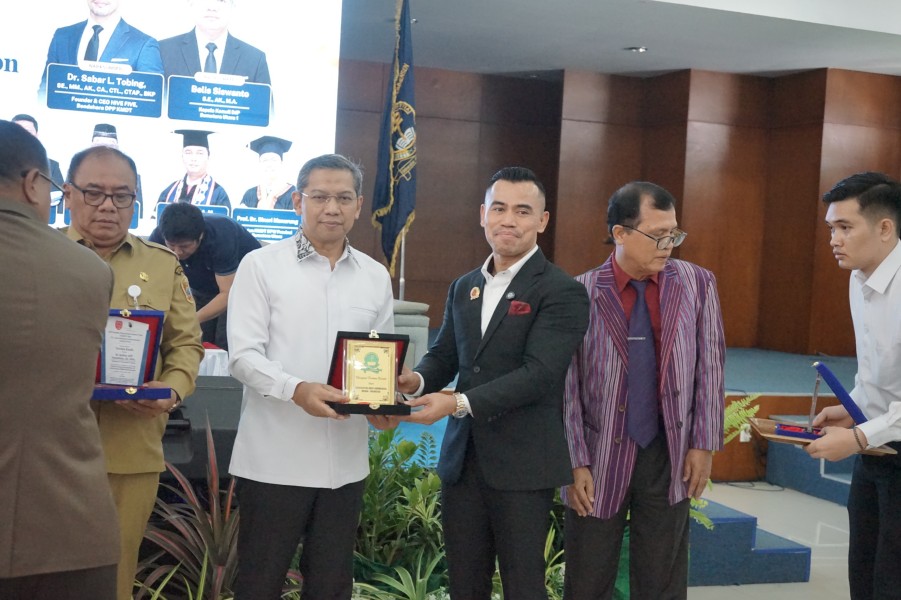 Wakajati Sumut Hadiri Kuliah Umum di Universitas HKBP Nommensen, Medan