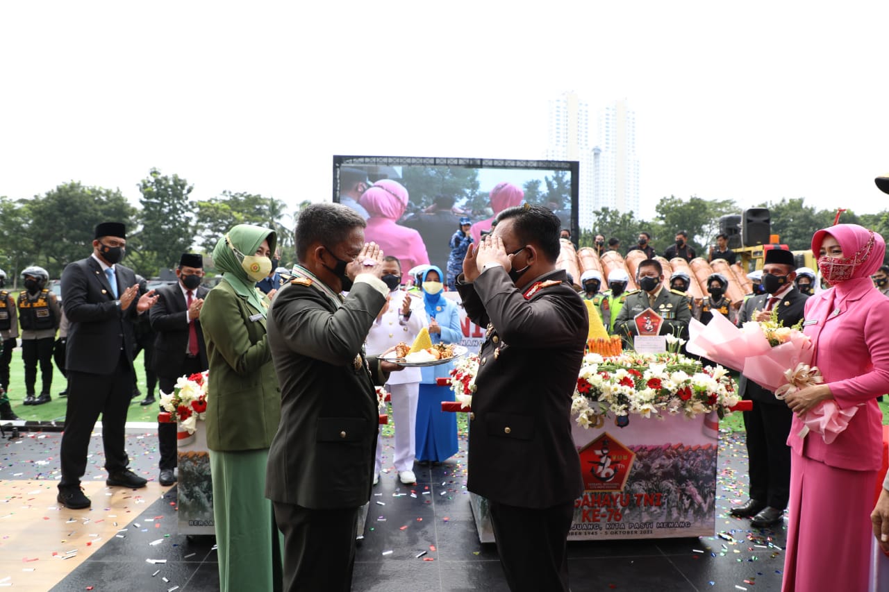 Kapolda Sumut Berikan Suprise di Hari Ulang Tahun TNI ke 76