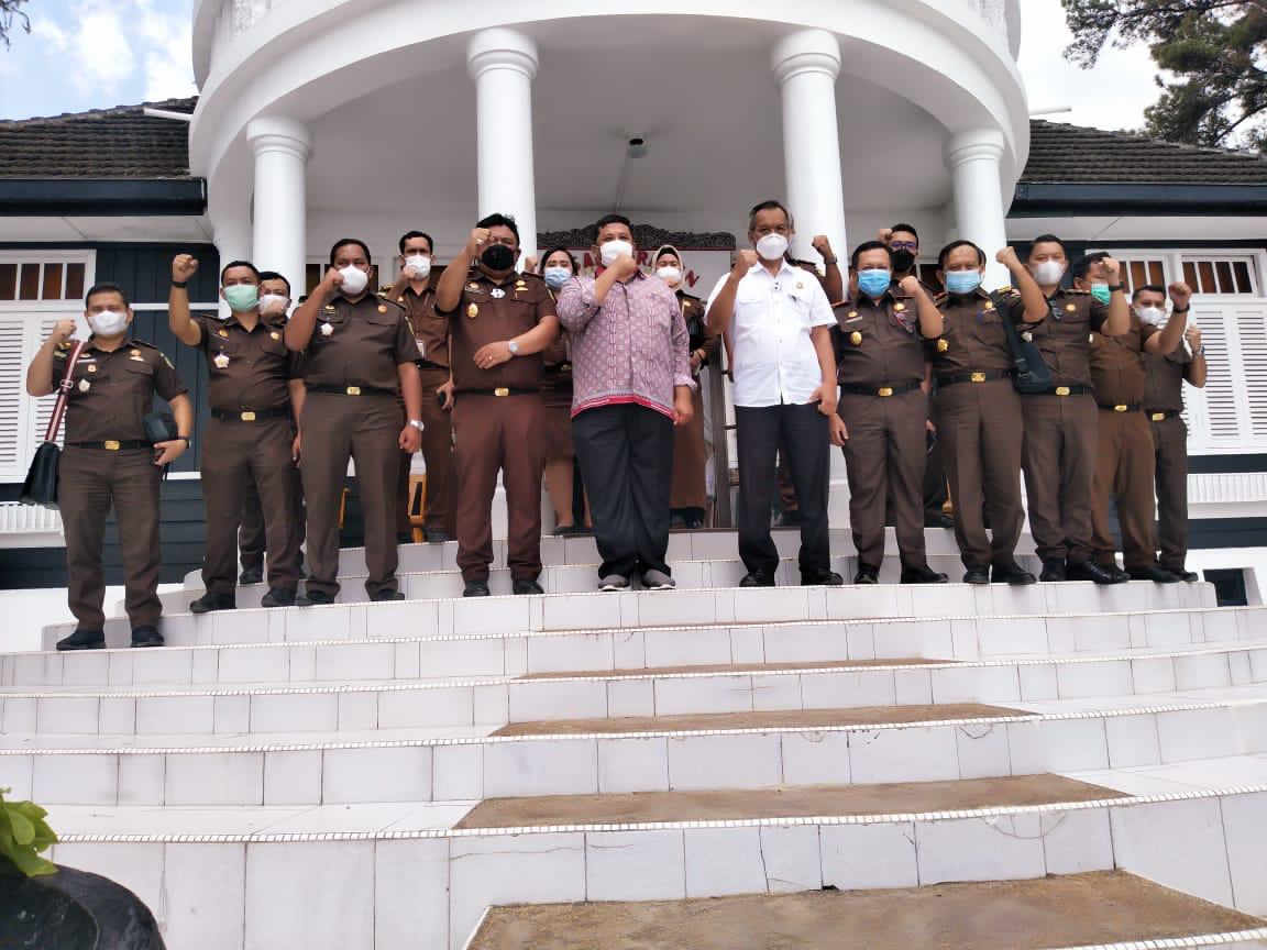 Kajati Sumut Tinjau Proyek DPSP Danau Toba