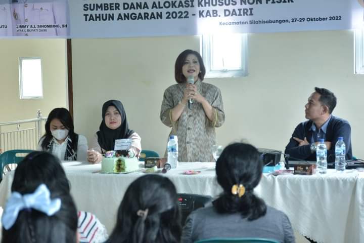 Pemkab Dairi Bekali Para Petenun Silalahi Pelayanan Komunikasi Publik