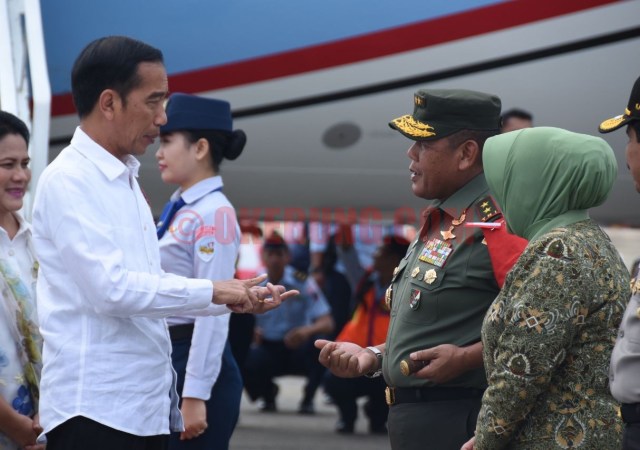 Pangdam I/BB Sambut Kunjungan Presiden Jokowi di Padang
