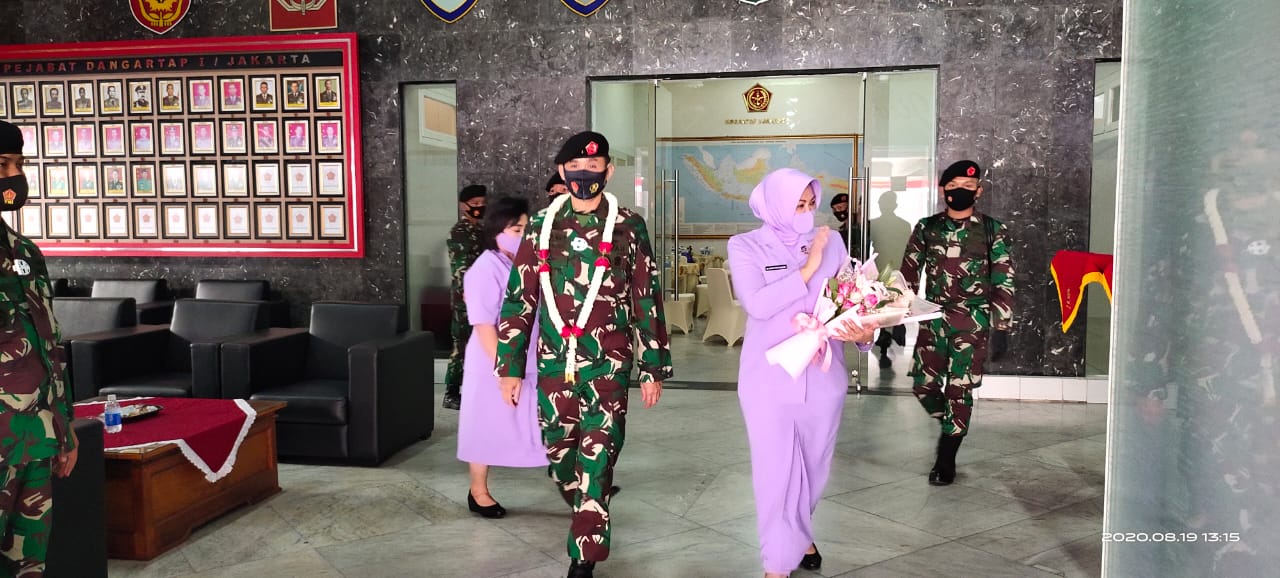 Komandan Komando Garnisun Tetap I/Jakarta Sebagai Irup Sertijab Kepala Staf Kogartap I/Jakarta