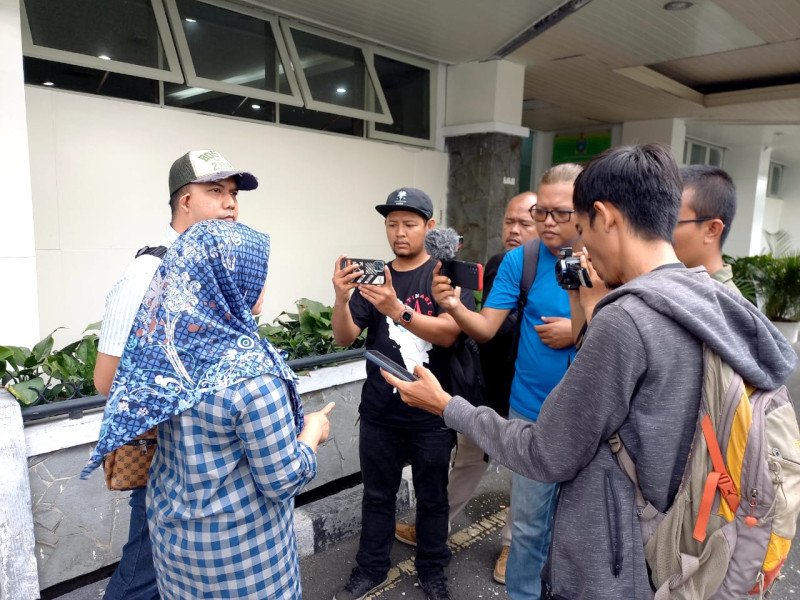Dua Tenaga Honorer Laporkan Kepsek SMA Negeri 4 Binjai Ke Dinas Pendidikan Sumut