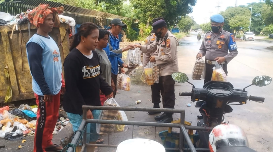 Ramadhan 1444 H/2023 M, Polsek KSKP Polres Dumai Laksanakan Polisi Humanis