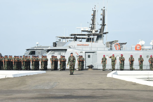 Asops Lantamal I Irup Upacara Bendera