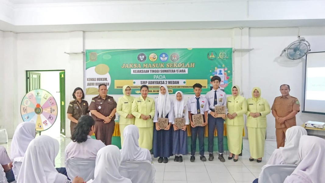 Dukung Pencegahan Narkoba di Kalangan Pelajar SMP Swasta Adhyaksa 2 Medan, Ny.Tiurmaida Harli Siregar Hadiri dan Berikan Pengarahan Pada Penyuluhan Hukum