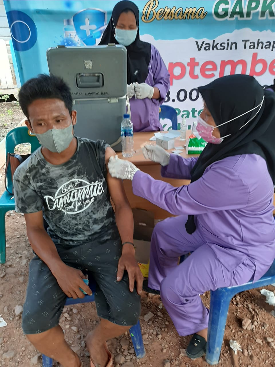 PT.PAL Kebun Selat Beting Panai Tengah laksanakan Vaksinasi Covid 19 kepada Karyawan