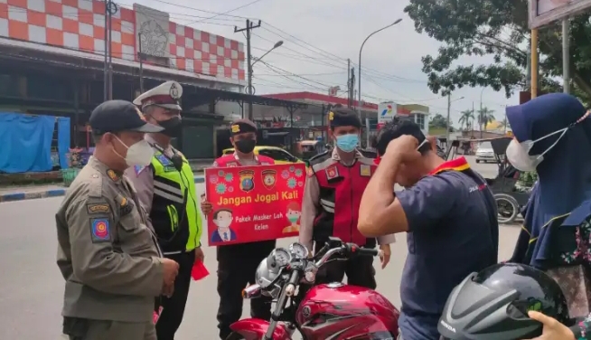 Polresta Deli Serdang Mengantisipasi Penyebaran Wabah Covid-19 masih Rutin Melaksanakan Patroli Yust