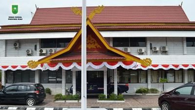 Nunggak 2 Bulan, Listrik Kantor Dinsos Riau Diputus PLN