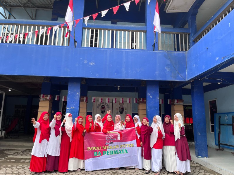 Penuh Semangat, Rombongan TK RA Permata Medan Labuhan Semarakkan HUT RI ke-81 dengan Pawai di Area Pajak Rambai