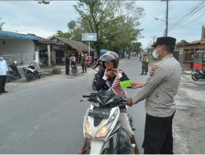 Personil Polsek Beringin Polresta Deli Serdang Laksanakan Operasi Yustisi Di Siplinkan Masyarakat Pa