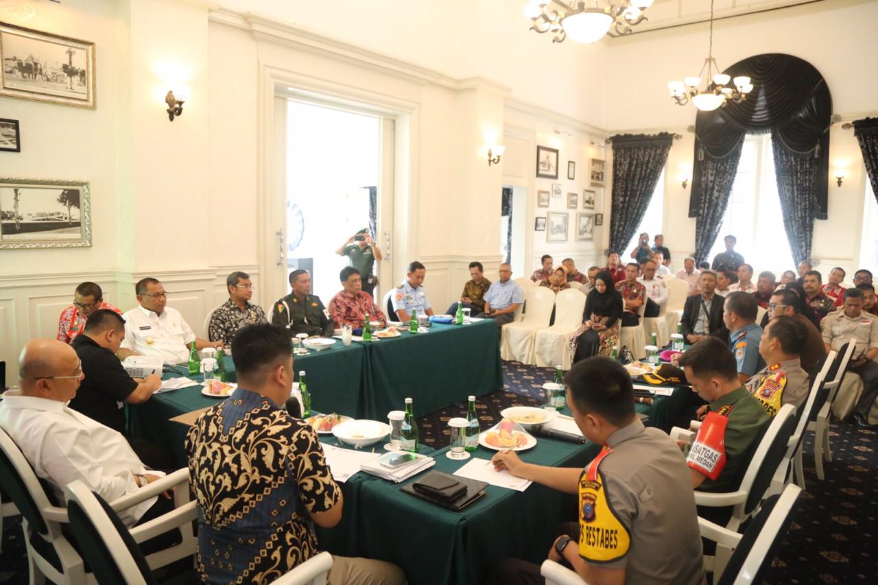 AKBP Ikhwan SH MH Hadiri Rapat Kesiapan Pengamanan Pelaksanaan Pemilu 2019 Wilayah Kota Medan