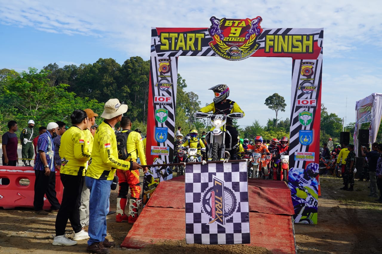 Pangdam IM Bergabung dengan Ratusan Rider Motor Trail di Langsa, Aceh Timur