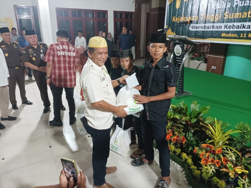 Forwaka Sumut Gelar Safari Ramadhan Dengan Menyantuni Anak Yatim Piatu di Kejati Sumut
