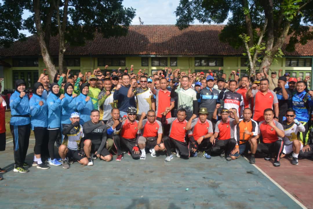 Perkokoh Sinergitas dan Soliditas, TNI-Polri Banyumas Gowes Bareng