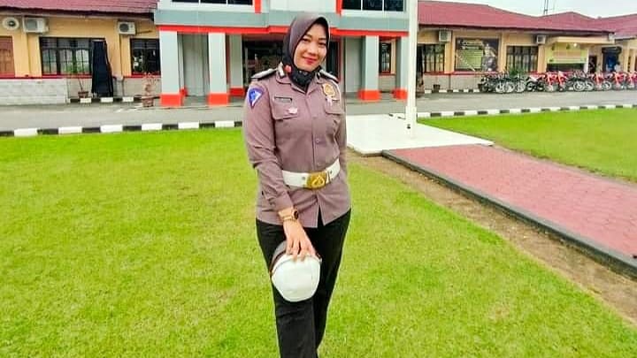 Bripka Irda Mustika Nasution SH.mengucapkan terima kasih kepada Kapolres Labuhanbatu