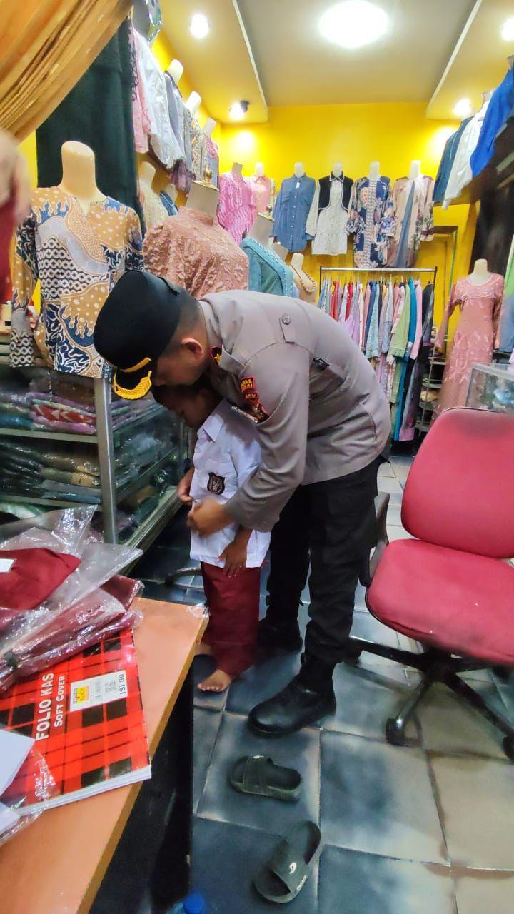 Kapolres Dumai Apresiasi Kepedulian Polsek  Dumai  Timur, Bantu  Anak  Berprestasi Dari Keluarga Kurang  Mampu
