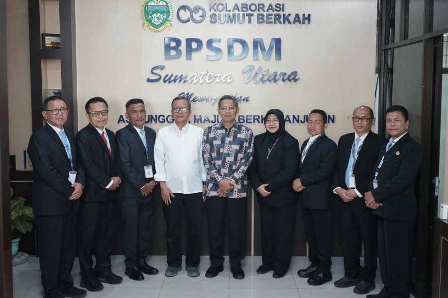 Wakajatisu Eko Adhyaksono Jadi Penguji Seminar Hasil Proyek Perubahan PKN Tingkat II di BPSDM Sumut