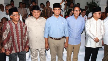 Andi Arief: Sandiaga Ingin Gulingkan Prabowo