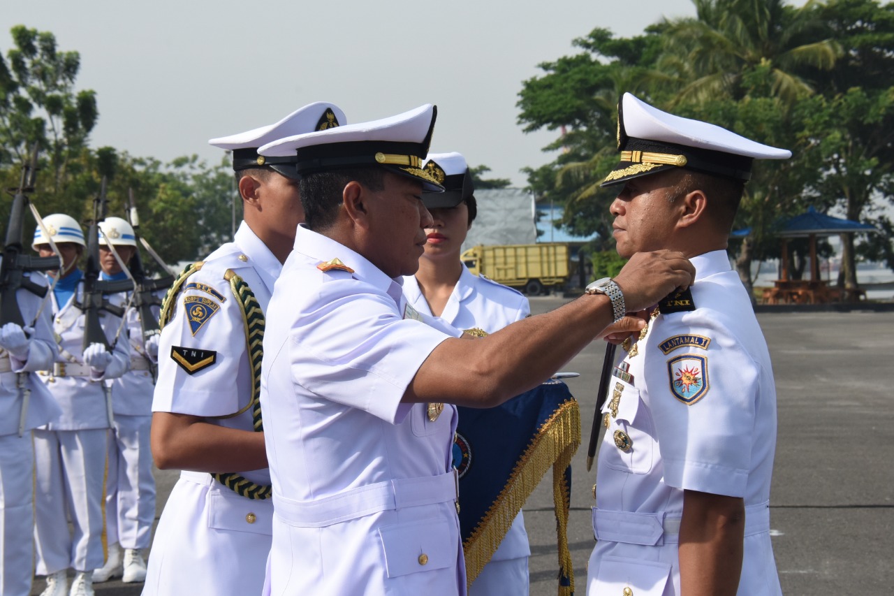 Letkol Laut Ropitno, M.TR. Jabat Komandan Lanal TBA yang Baru