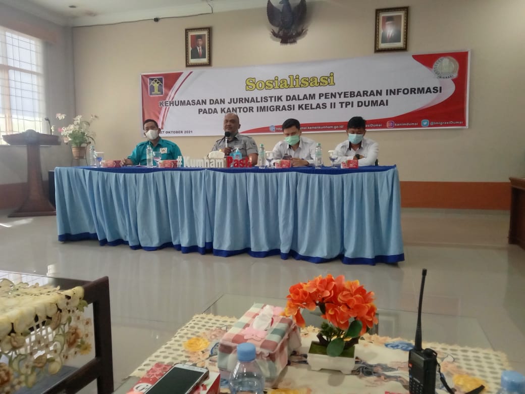 Kantor Imigrasi Dumai Laksanakan Sosialisasi Kehumasan .