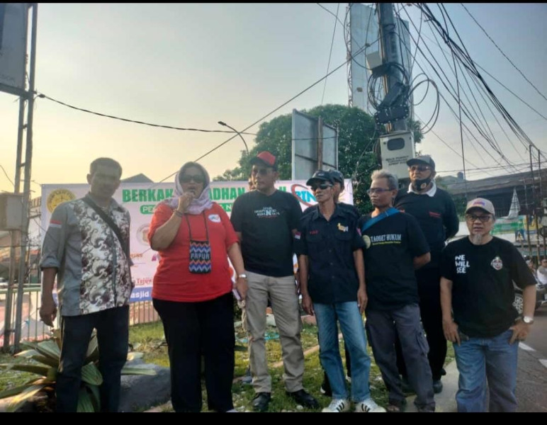 Berkah Ramadhan 1445 H  Komunitas Media Online Tanggerang Kota Berbagi Takjil Dan Nasi Kotak