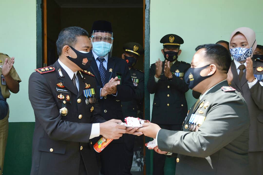 Ucapkan HUT TNI, Polres Boyolali Datangi Kodim Boyolali