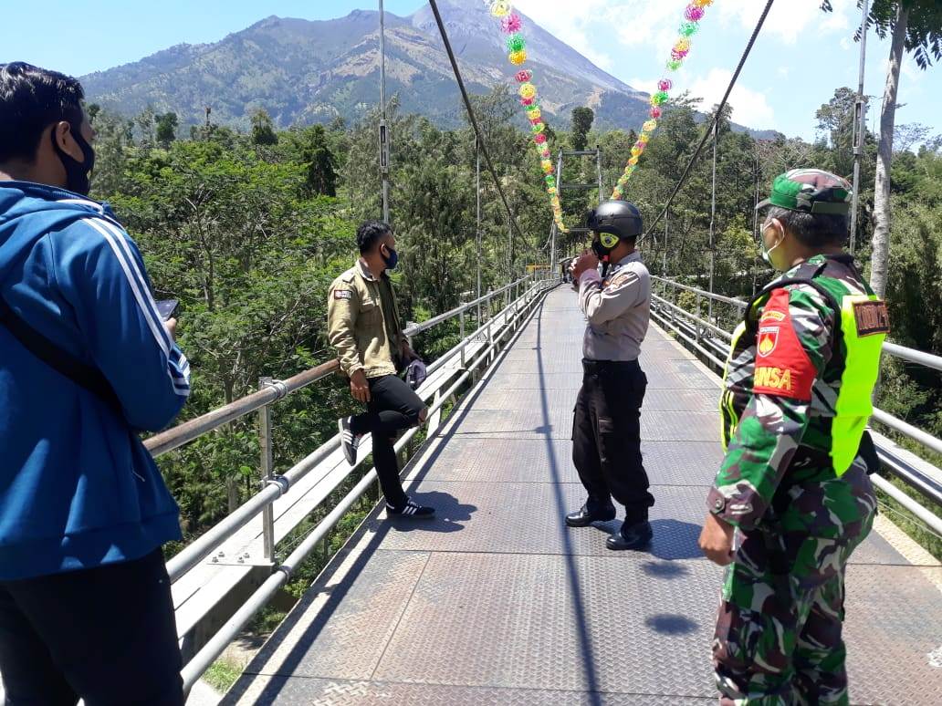 TNI POLRI Tertipkan Pengunjung Kawasan Wisata