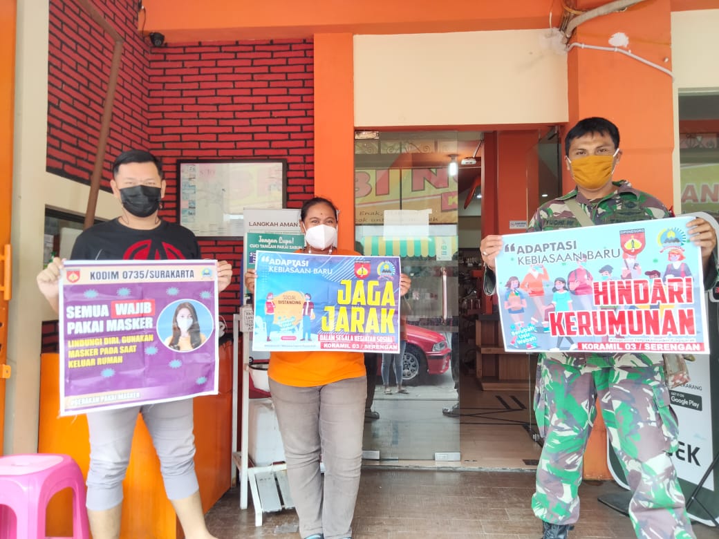 Serma Yudhi W, Patroli Sambil Sosialisasi PPKM Berbasis Mikro di Wilayah Binaan