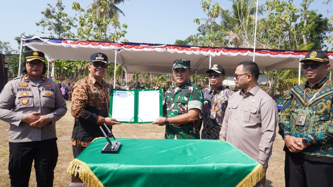 TMMD Sengkuyung Tahap III Boyolali Ditutup, Jalan Beton Jadi Warisan Nyata untuk Warga Bercak