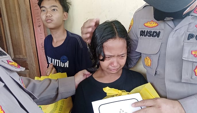 Alika Si Gadis Kecil Malang Akhirnya Bisa Tersenyum Bersama Pejuang Dhuafa