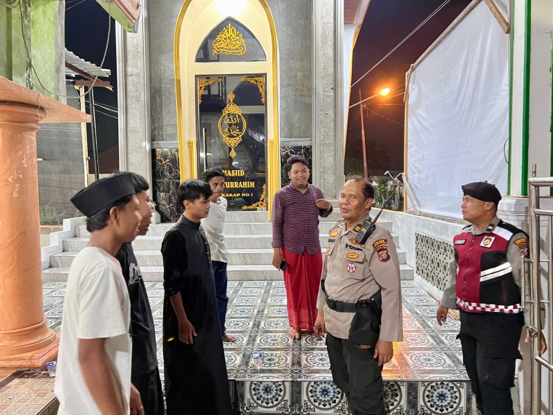 Operasi Ketupat Toba 2026, Polres Pelabuhan Belawan Intensifkan Patroli Malam di Masjid dan Permukiman Warga