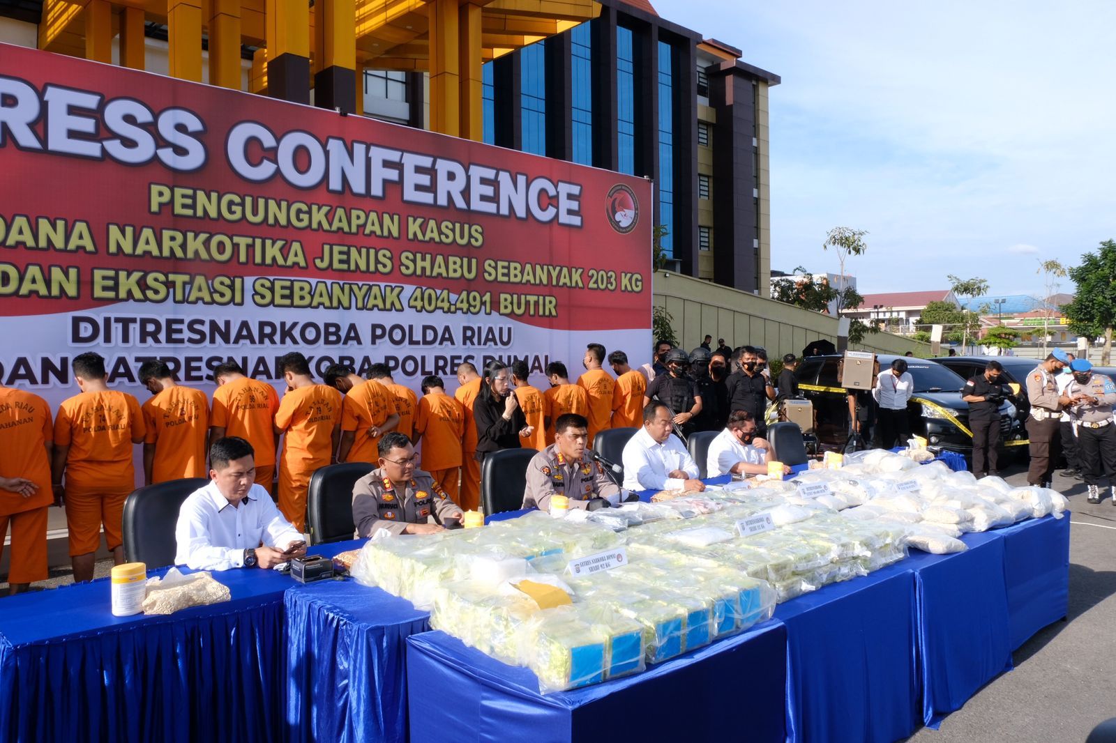 Kronologi Pengungkapan 203 Kg Sabu dan 404.491 Butir Ekstasi Oleh Tim Polda Riau