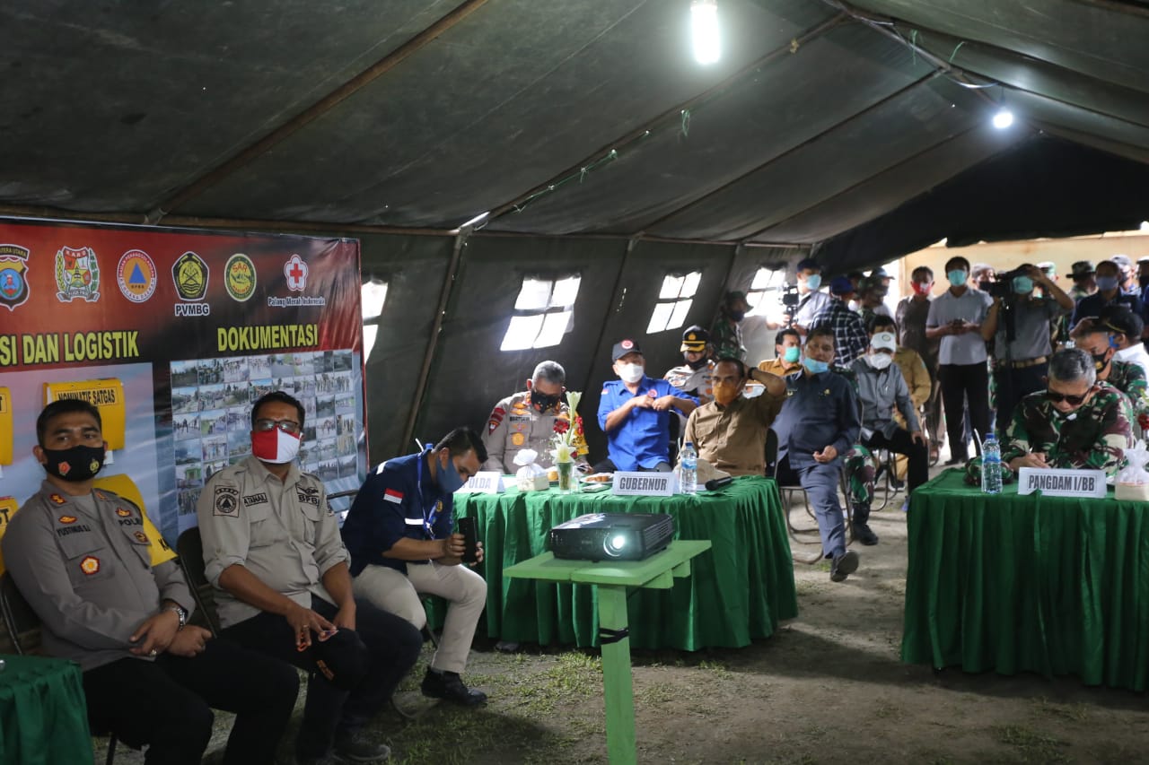 Kapoldasu bersama Forkopimda Rapat Terbatas Penanggulangan Bencana Erupsi Sinabung