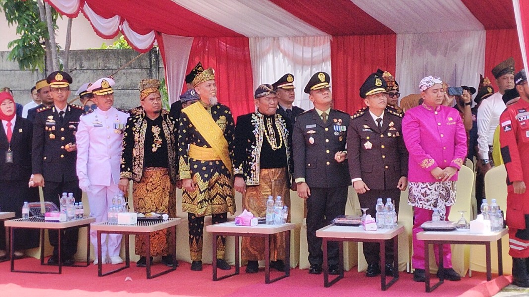 Dumai Pengibaran Bendera Merah Putih Raksasa HUT RI Ke-80 Walikota Dan Wakil Wali Kota Ikut Menyaksi Di Hotel The Zury Dumai