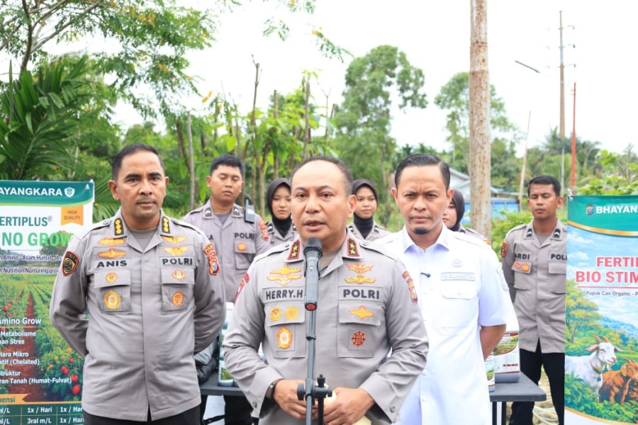 Kapolda Riau Resmikan Program: Tabung Harmoni Hijau