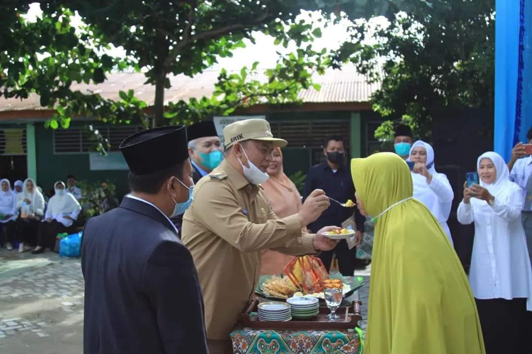 Bupati Labuhanbatu pembina upacara HAB ke 76 