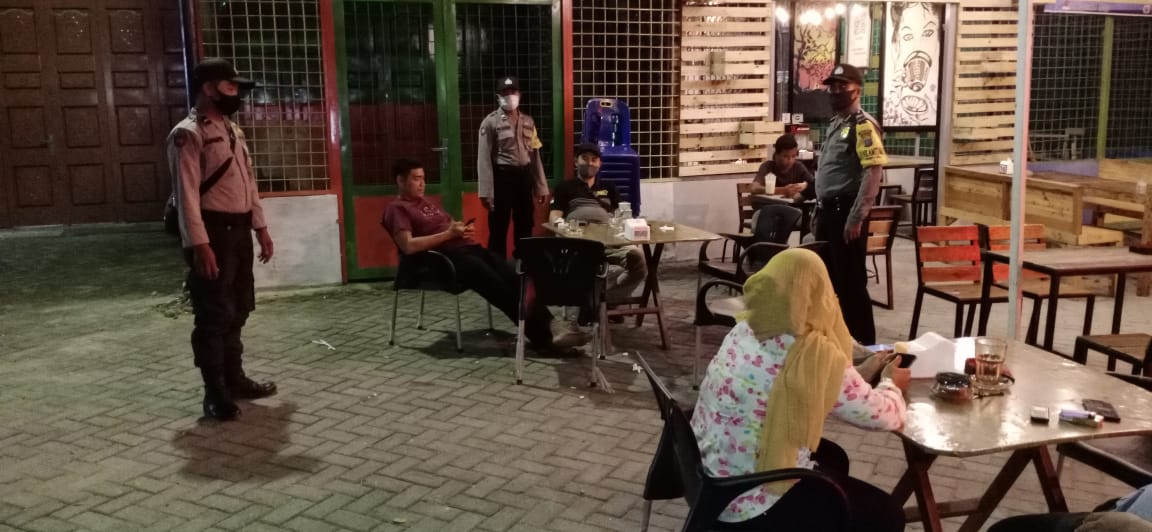 Cegah Penyebaran  Covid-19, Polsek Perbaungan Gelar Patroli Ke Tempat Keramaian