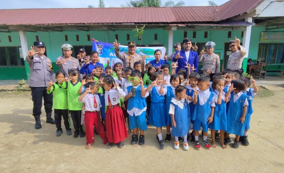 Polres Dumai Edukasi Cinta Lingkungan ke Siswa TK Victory Lewat Program Green Policing