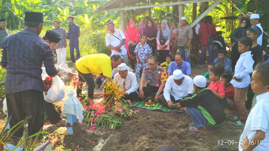 Polres Pelabuhan Belawan Hadiri Pemakaman Fakhrul Rozi Ulhaq
