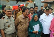 Warga Medan Terima 500 Sertifikat Tanah Program PTSL
