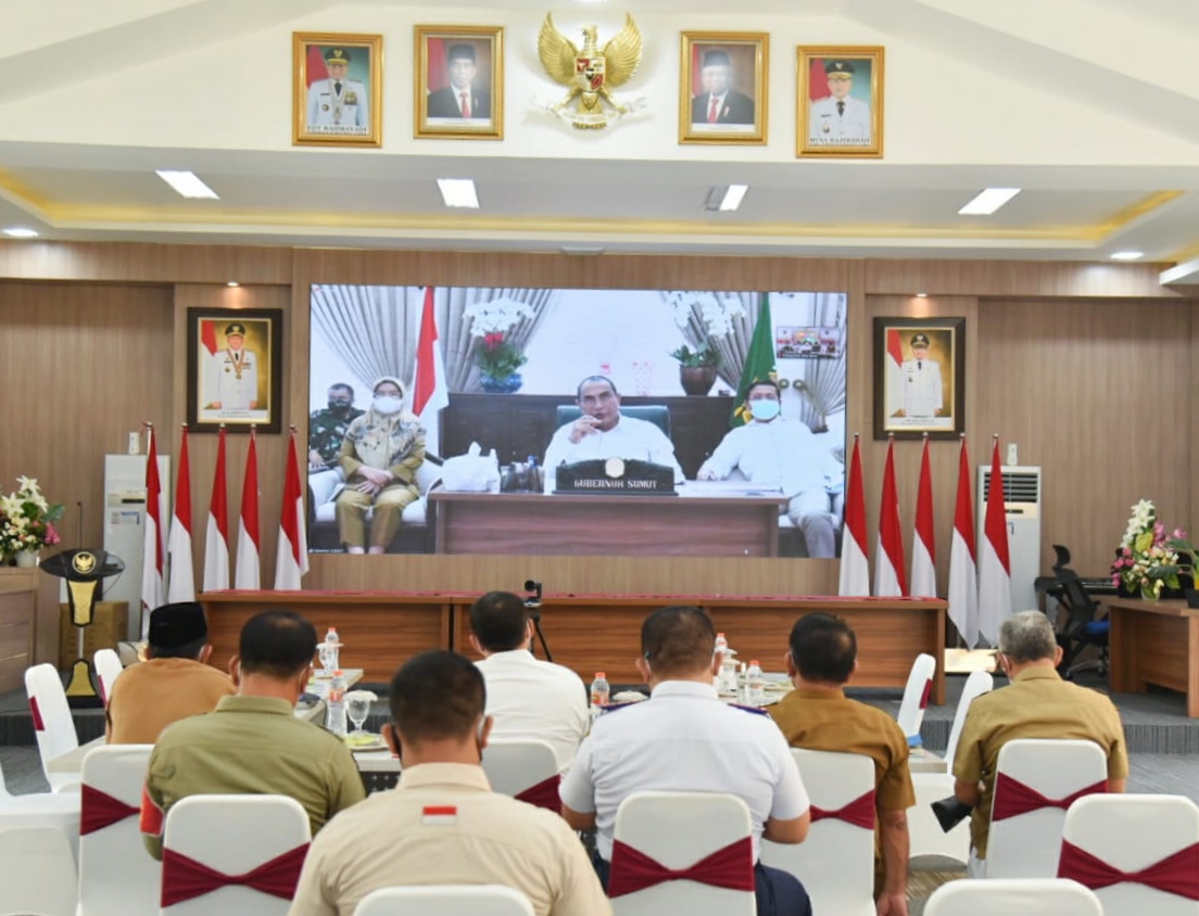 Bupati Batu Bara Ikuti Rakor Virtual Penanggulangan Covid - 19 Secara Virtual Dengan Gubsu 