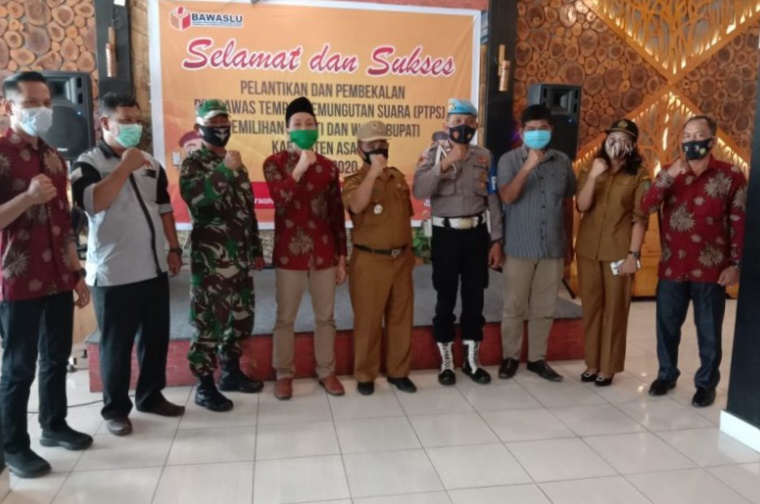 Camat Kisaran Barat Minta Petugas Pengawas TPS Sukseskan Pelaksanaan Pilkada