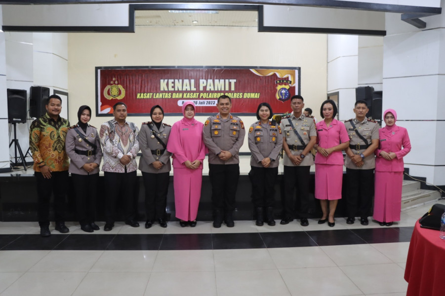 Kapolres Dumai Pimpin Upacara Sertijab Kasat Lantas dan Kasat Polairud Polres Dumai