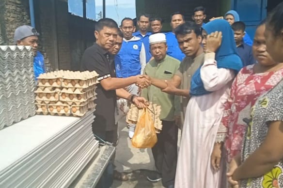 HSNI Kota Medan Bersama Relawan Wak Young Bantu Korban Kebakaran Di Bagan Deli